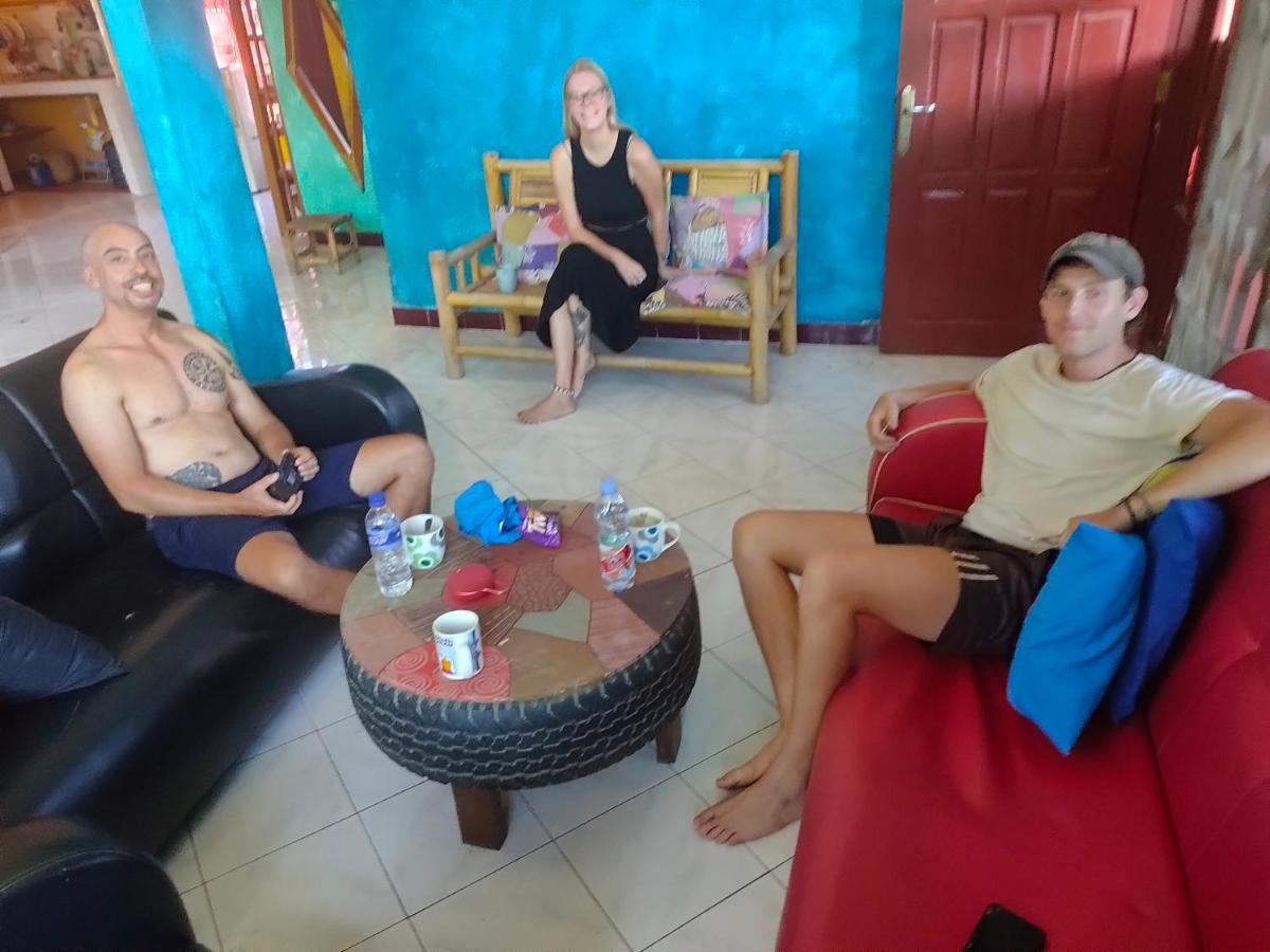 Casa Minha Backpackers Hostel 딜리 외부 사진